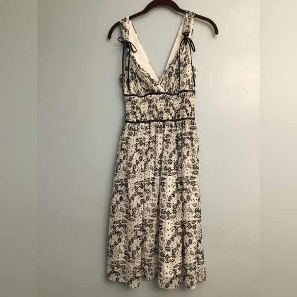 OC by OC Elegant DRESS - Picture 4 of 16